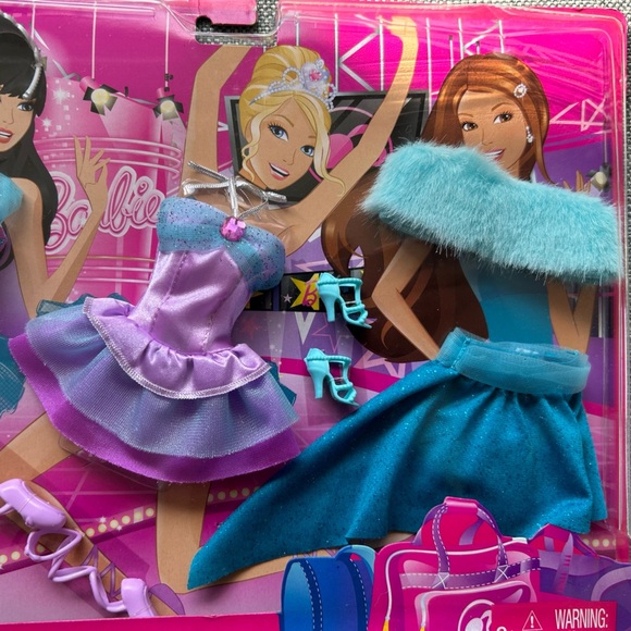 Barbie I can be Dance fashion Pack outfits 2011 - Picture 5 of 12